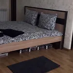 2-уровневая на 6 человек в центре Apartman *