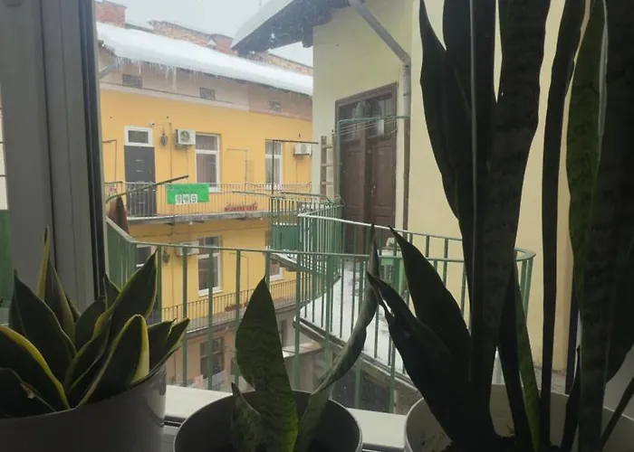 Apartmán 2-уровневая на 6 человек в центре *